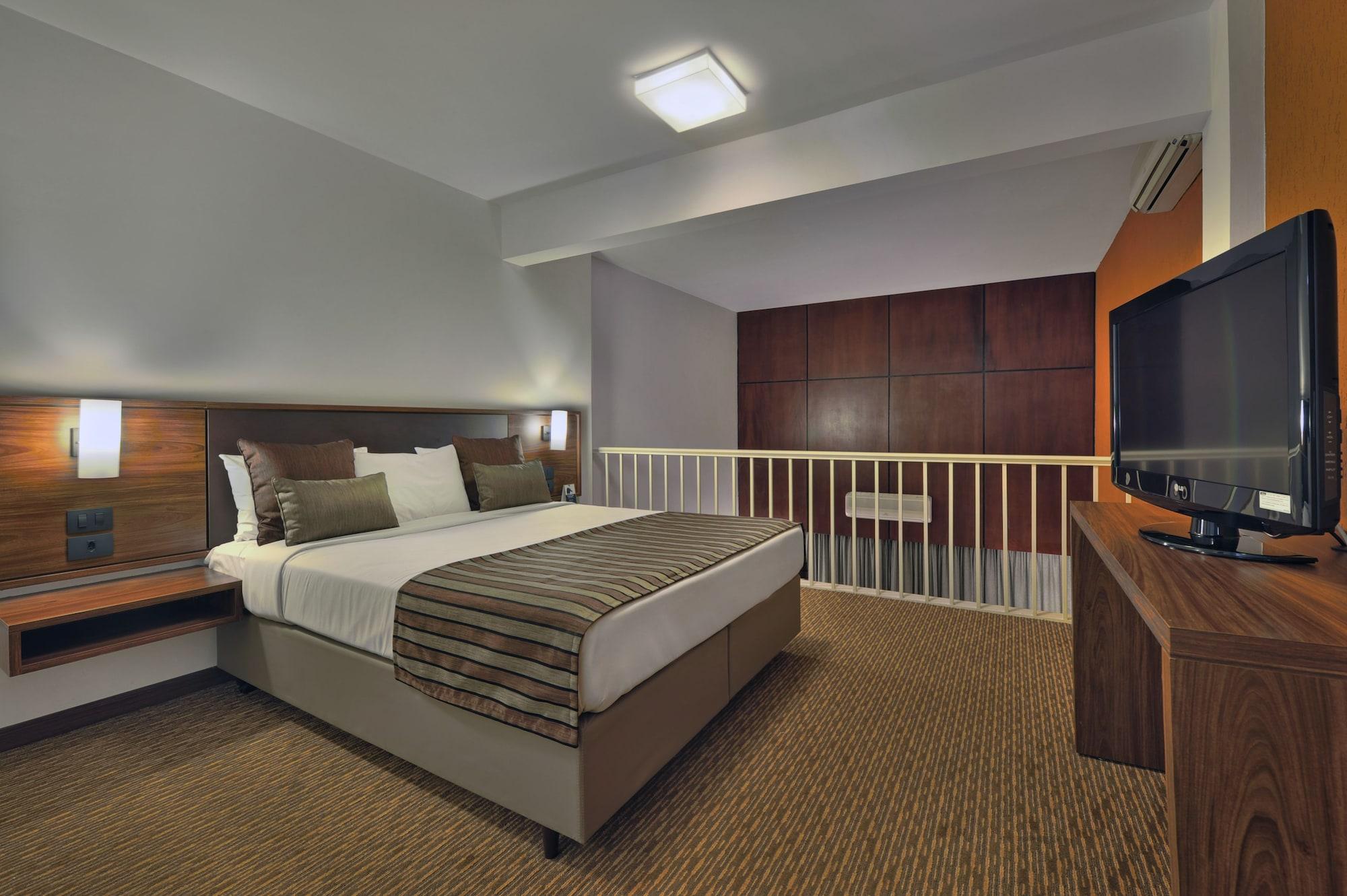 Hotel Deville Curitiba Batel Extérieur photo
