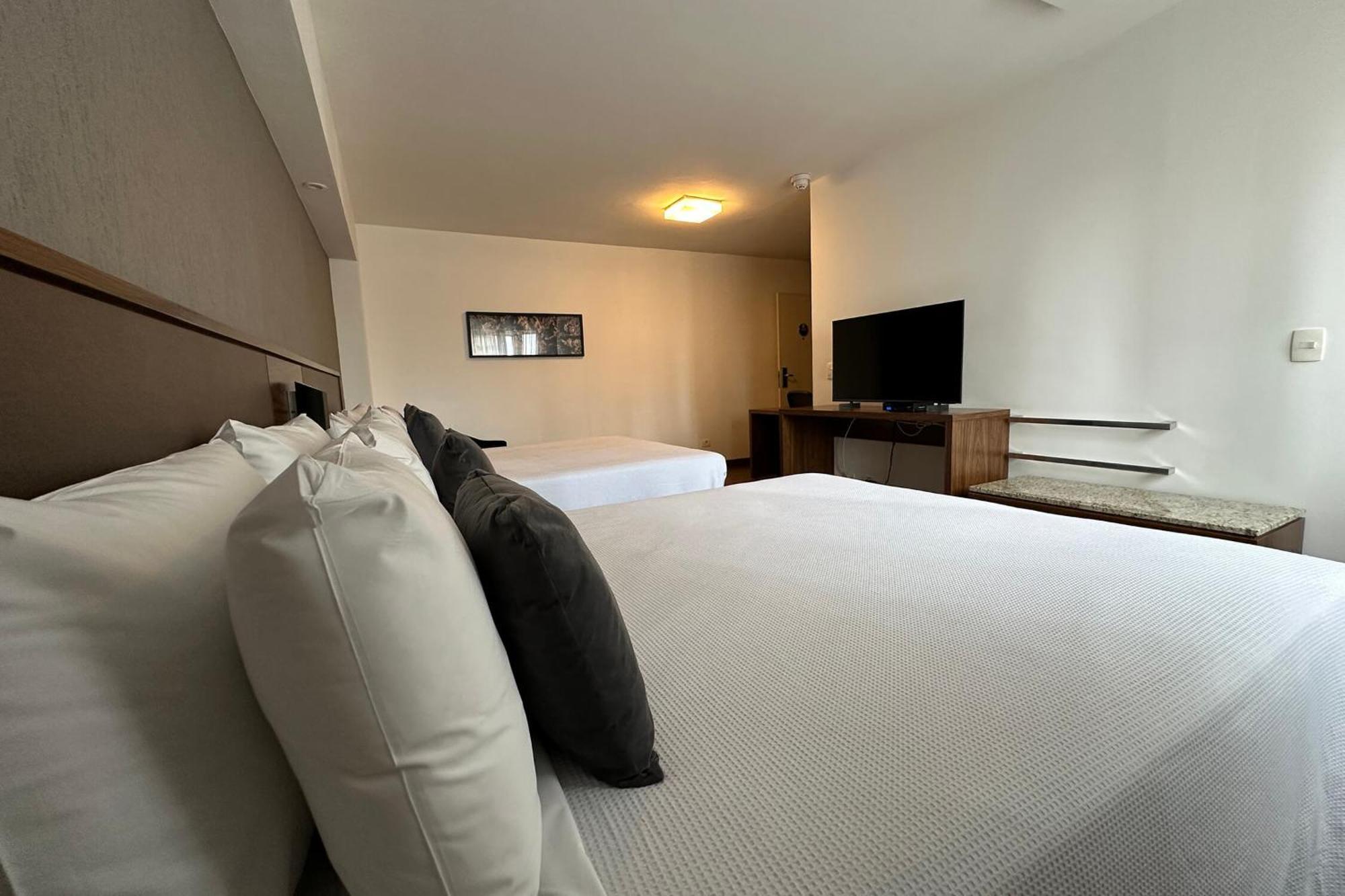 Hotel Deville Curitiba Batel Extérieur photo