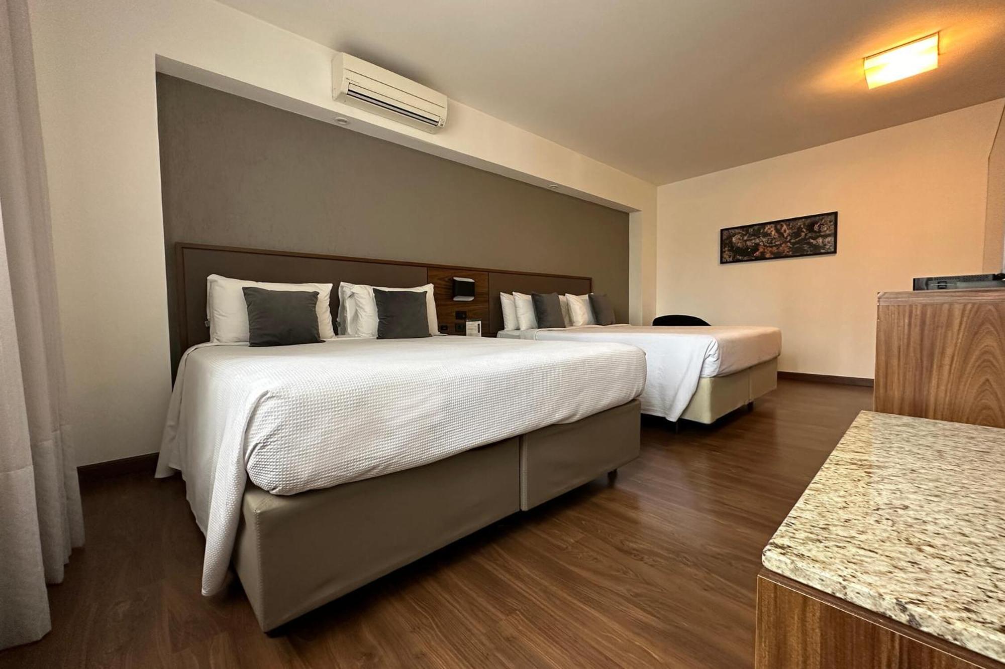 Hotel Deville Curitiba Batel Extérieur photo