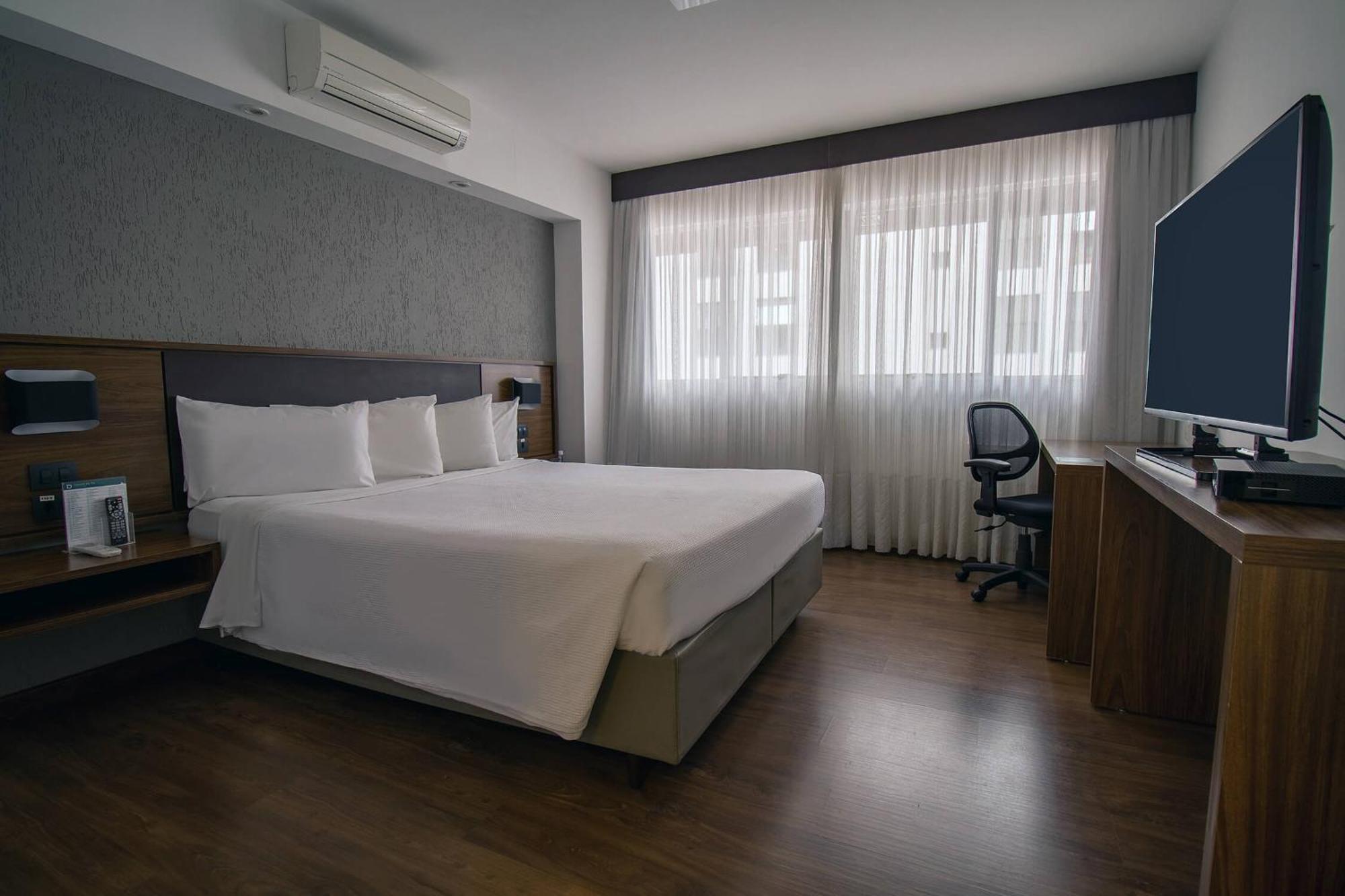 Hotel Deville Curitiba Batel Extérieur photo