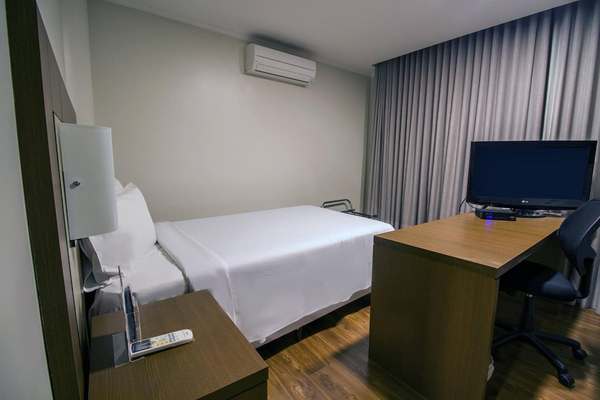 Hotel Deville Curitiba Batel Extérieur photo