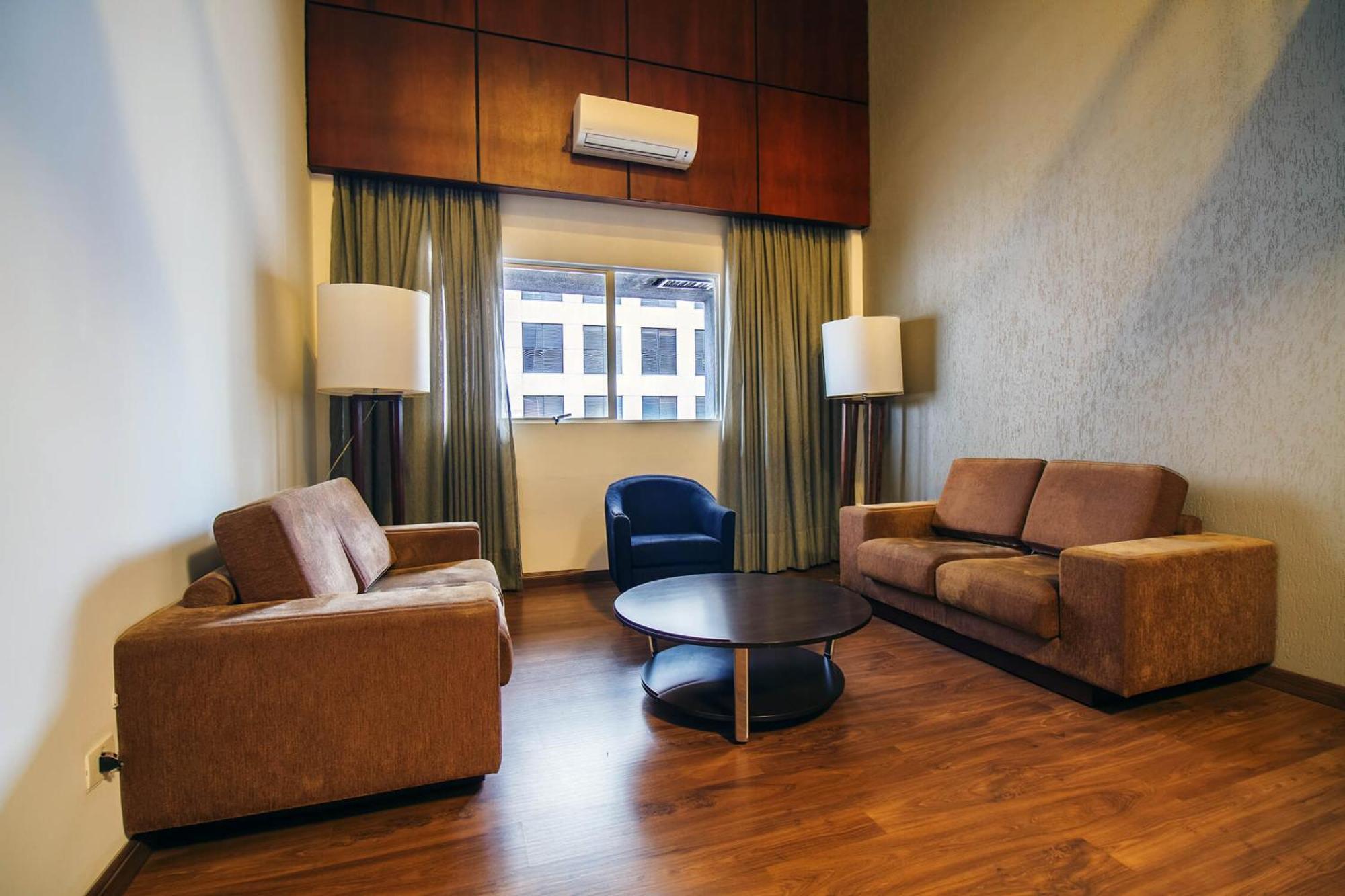 Hotel Deville Curitiba Batel Extérieur photo