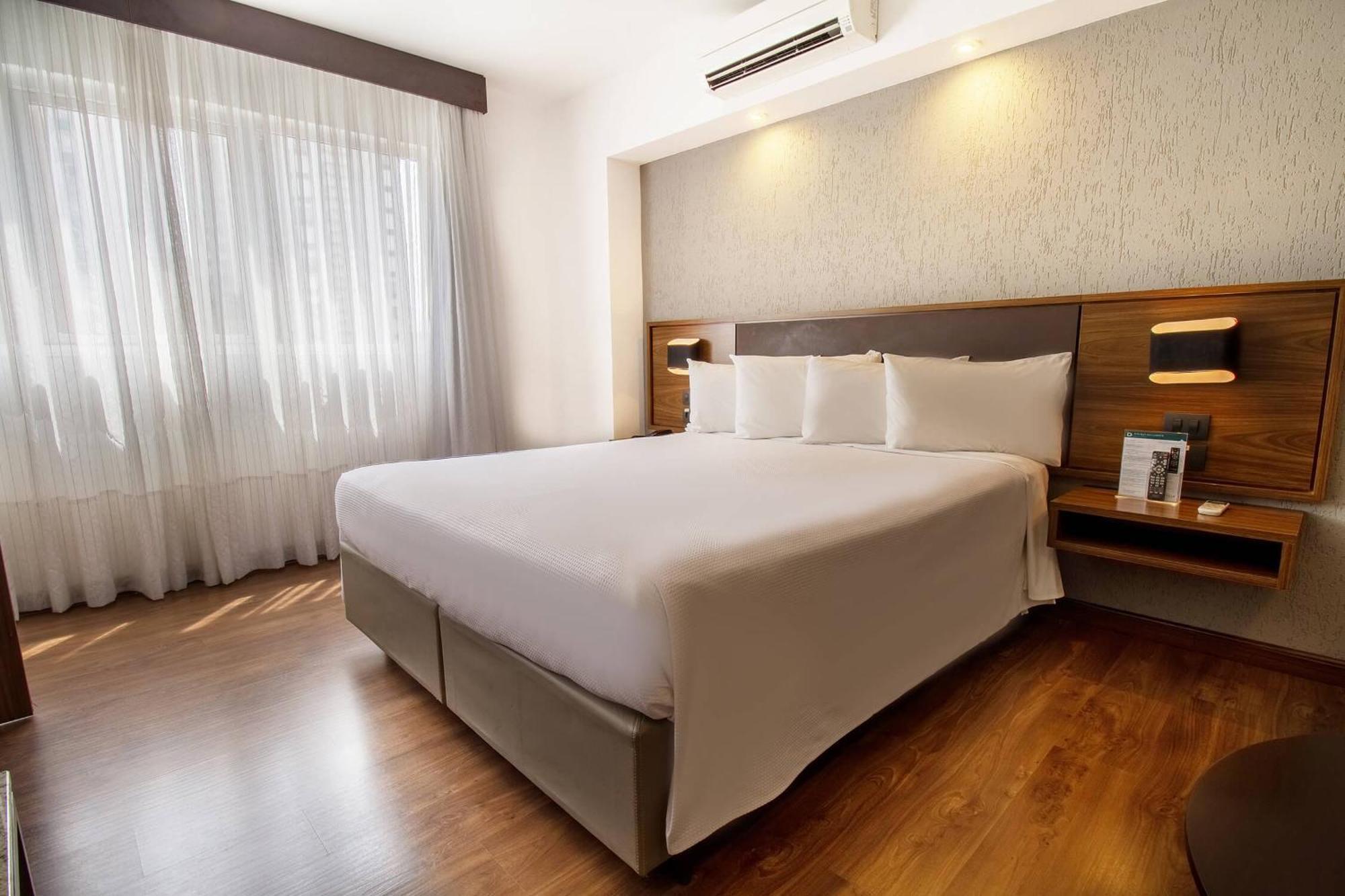 Hotel Deville Curitiba Batel Extérieur photo