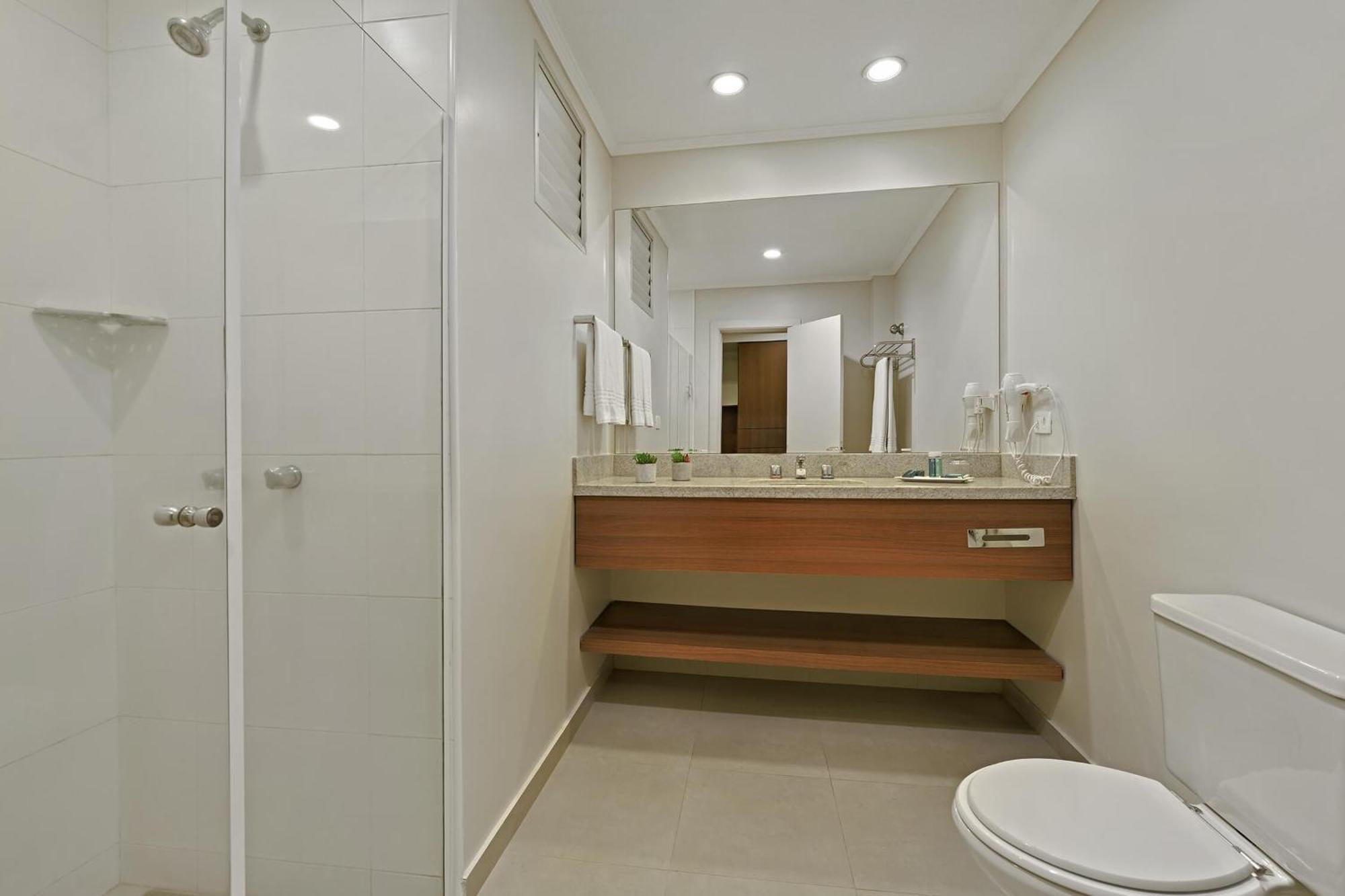 Hotel Deville Curitiba Batel Extérieur photo