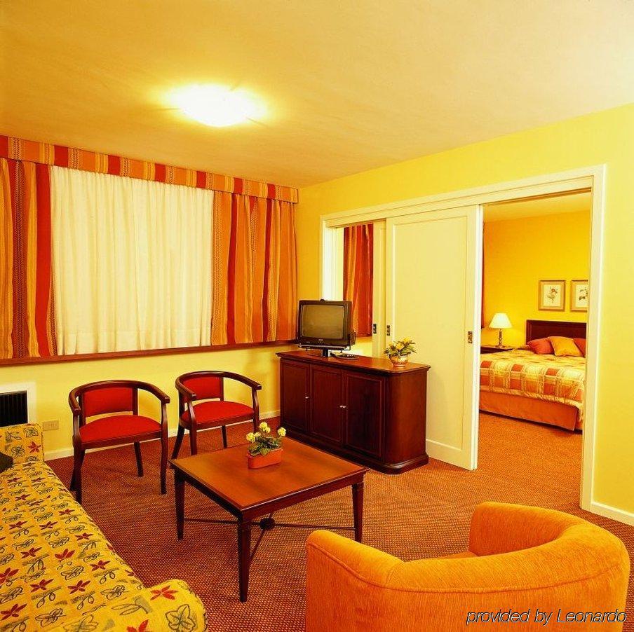 Hotel Deville Curitiba Batel Chambre photo