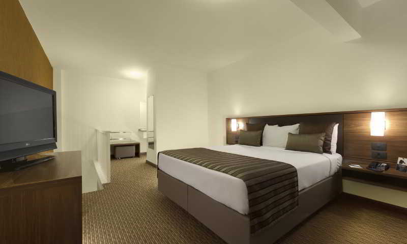 Hotel Deville Curitiba Batel Extérieur photo